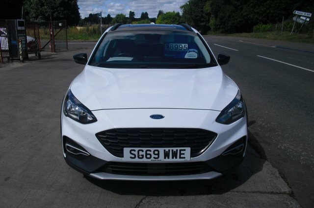 Ford Focus Focus Active White #3