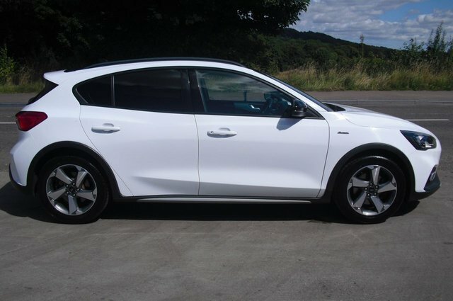 Ford Focus Focus Active White #2