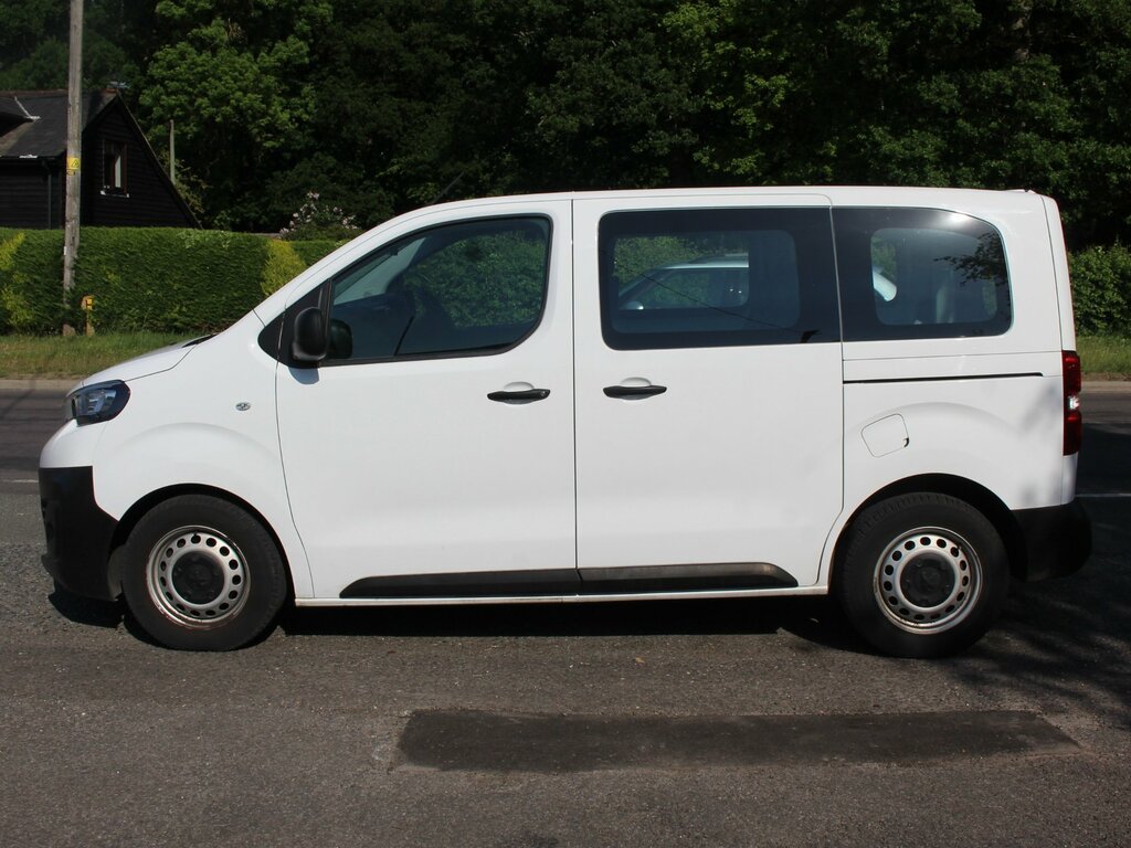 Peugeot Expert Combi 1.5 Bluehdi 120 Standard 6 Seater White #4