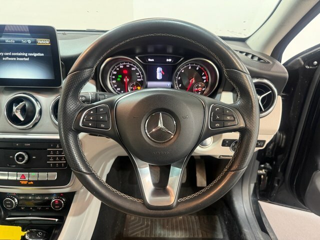 Mercedes-Benz GLA Class 2.1 Gla220d Amg Line Premium Plus 7G-dct 4Matic Grey #16