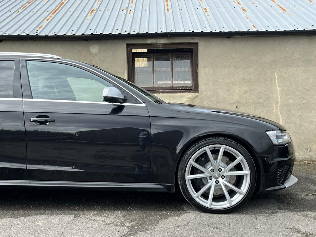 Audi RS4 Avant Estate 2011 - 2015 Black #3