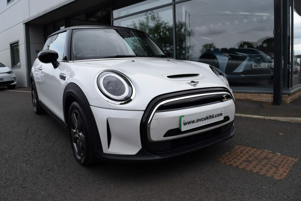 Mini Hatch S 135Kw 32.6Kwh L1 White #3