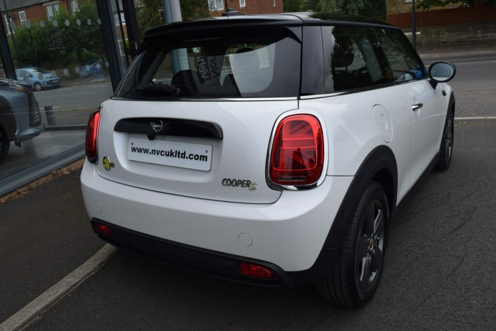 Mini Hatch S 135Kw 32.6Kwh L1 White #6