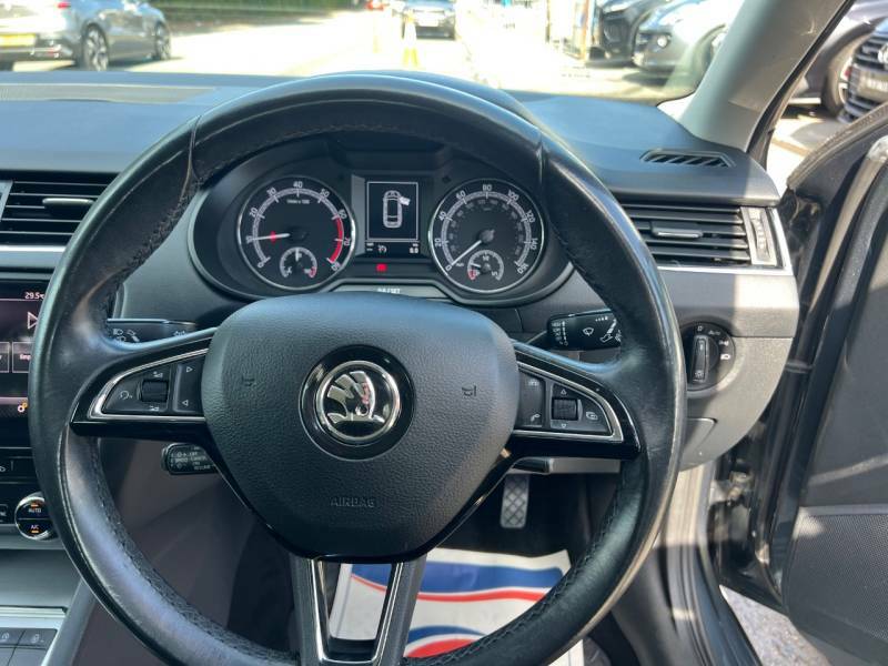 Skoda Octavia Estate 1.6 Tdi Se Technology Euro 6 Ss 201 White #10
