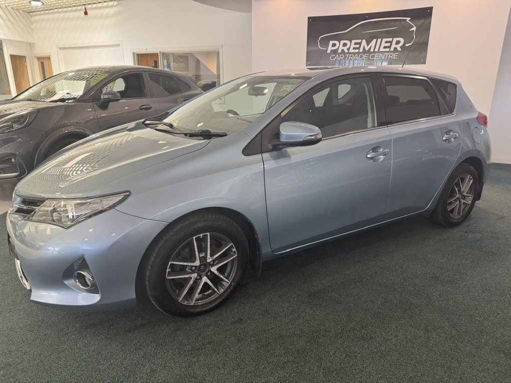 Toyota Auris 1.6 V-matic Icon Blue
