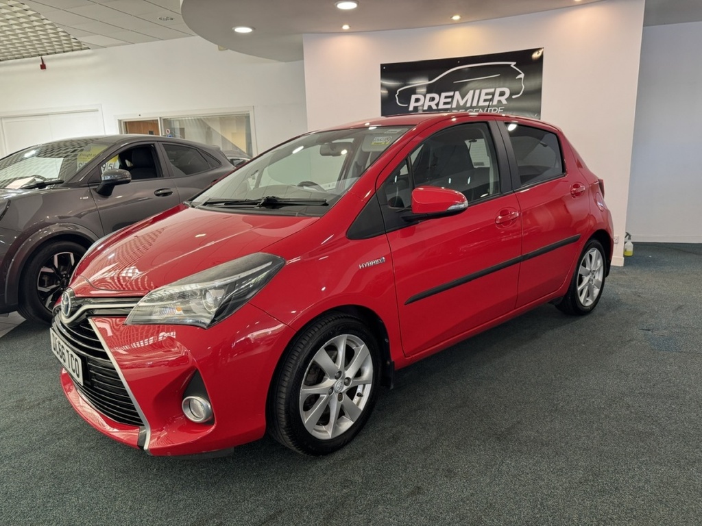 Toyota Yaris 1.5 Hybrid Excel Cvt DC66TCO Red #3
