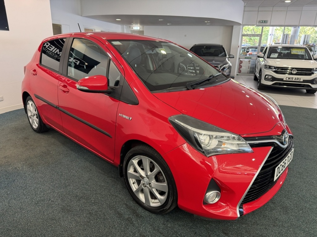 Toyota Yaris 1.5 Hybrid Excel Cvt DC66TCO Red #6