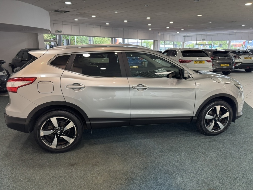 Nissan Qashqai 1.2 Dig-t N-tec Xtronic Silver #6