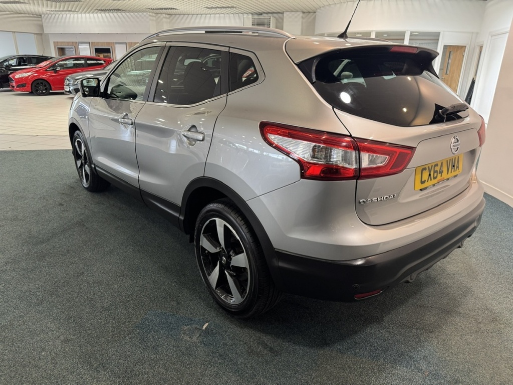 Nissan Qashqai 1.2 Dig-t N-tec Xtronic Silver #4