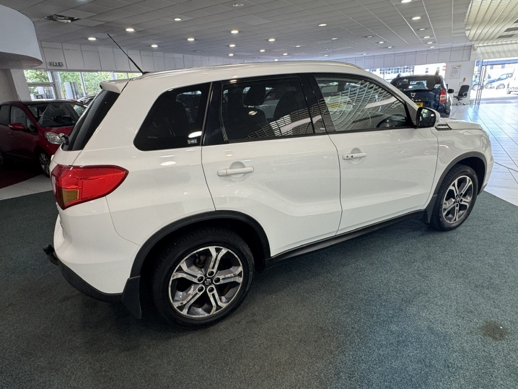 Suzuki Vitara 1.6 Ddis Sz5 Allgrip White #6