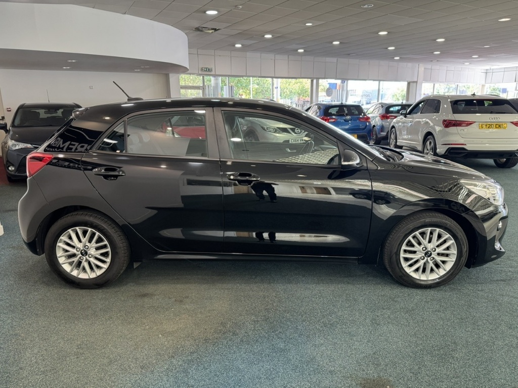 Kia RIO 1.0 T Gdi 2 Black #4