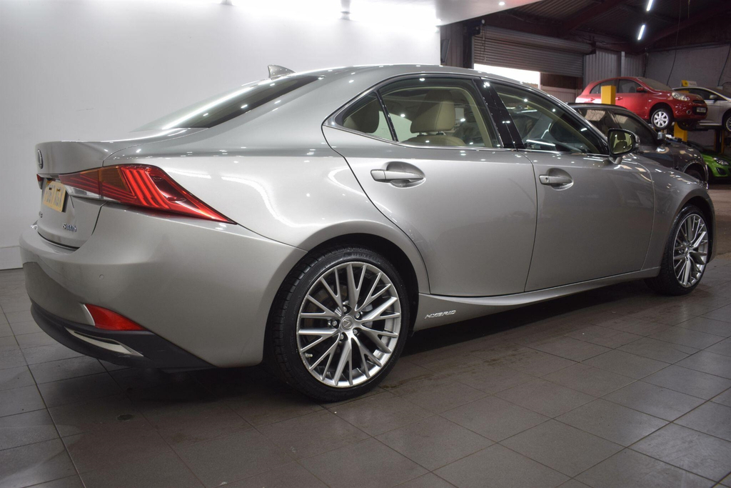 Lexus IS 2.5 Premier E-cvt Euro 6 Ss Silver #2