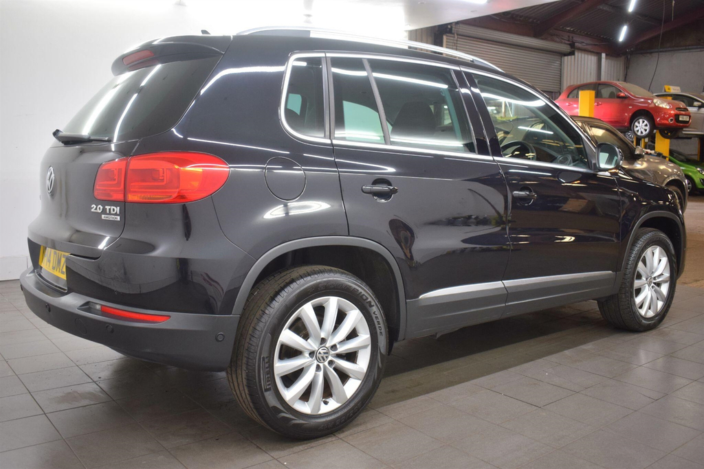 Volkswagen Tiguan 2.0 Tdi Bluemotion Tech Match 4Wd Euro 5 Ss Black #2