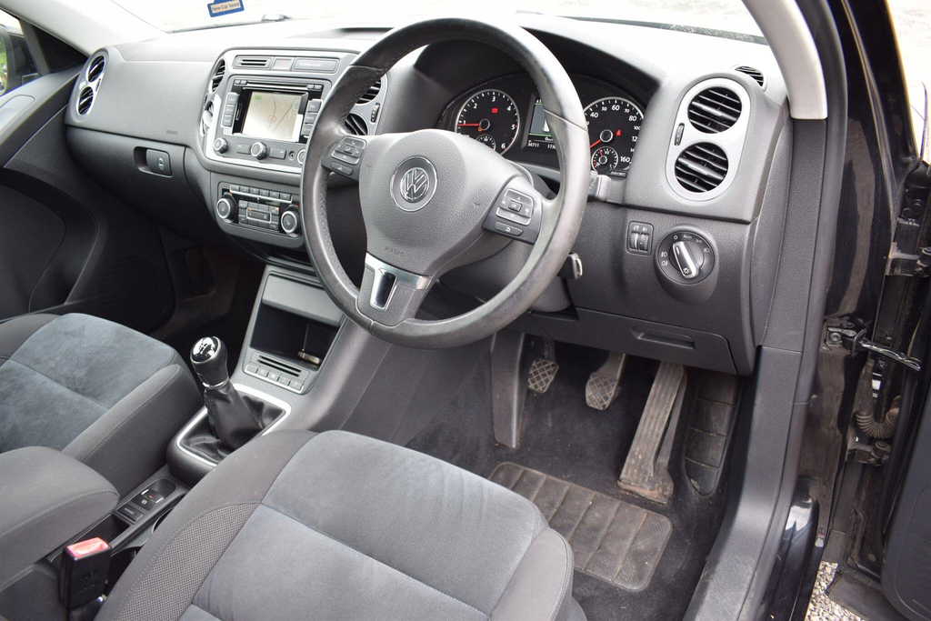 Volkswagen Tiguan 2.0 Tdi Bluemotion Tech Silver #3
