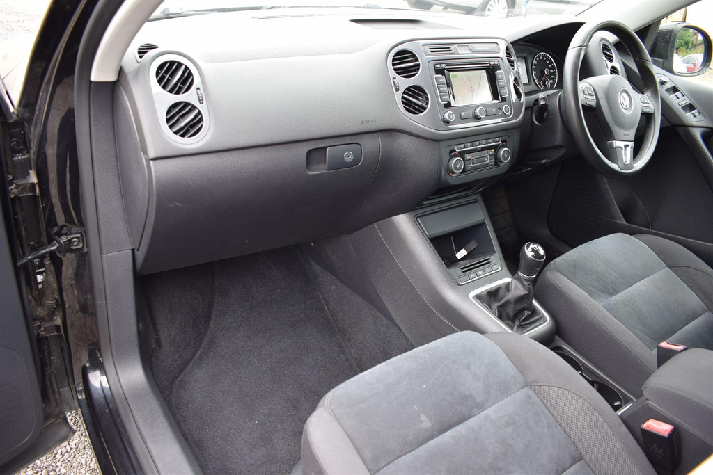 Volkswagen Tiguan 2.0 Tdi Bluemotion Tech Silver #20