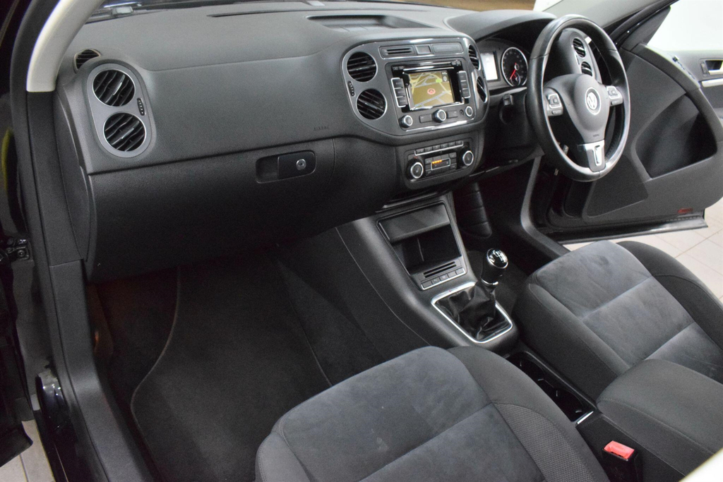 Volkswagen Tiguan 2.0 Tdi Bluemotion Tech Match 4Wd Euro 5 Ss Black #3