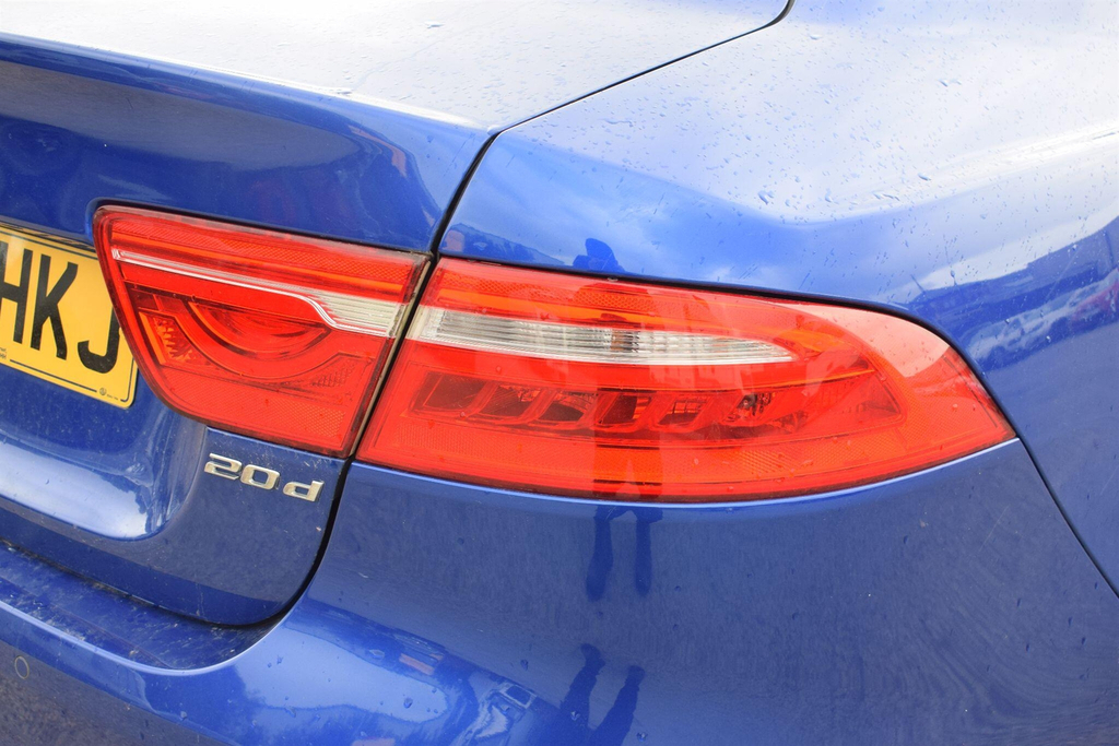 Jaguar XE 2.0D Prestige Euro 6 Ss Blue #6