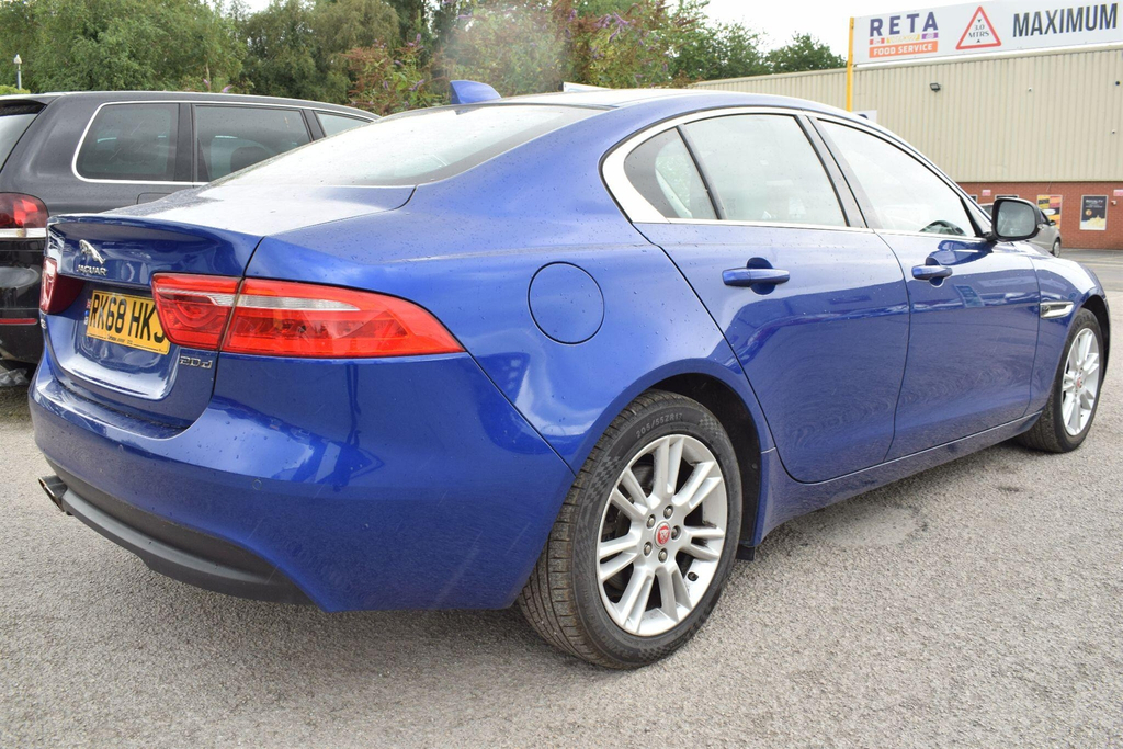 Jaguar XE 2.0D Prestige Euro 6 Ss Blue #2
