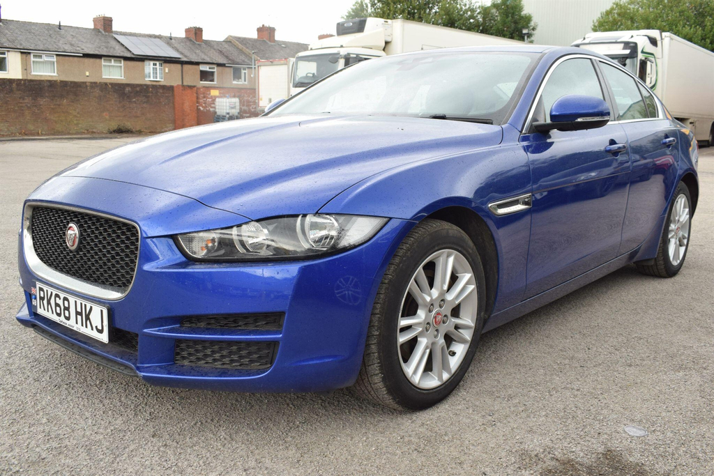 Jaguar XE 2.0D Prestige Euro 6 Ss Blue #5