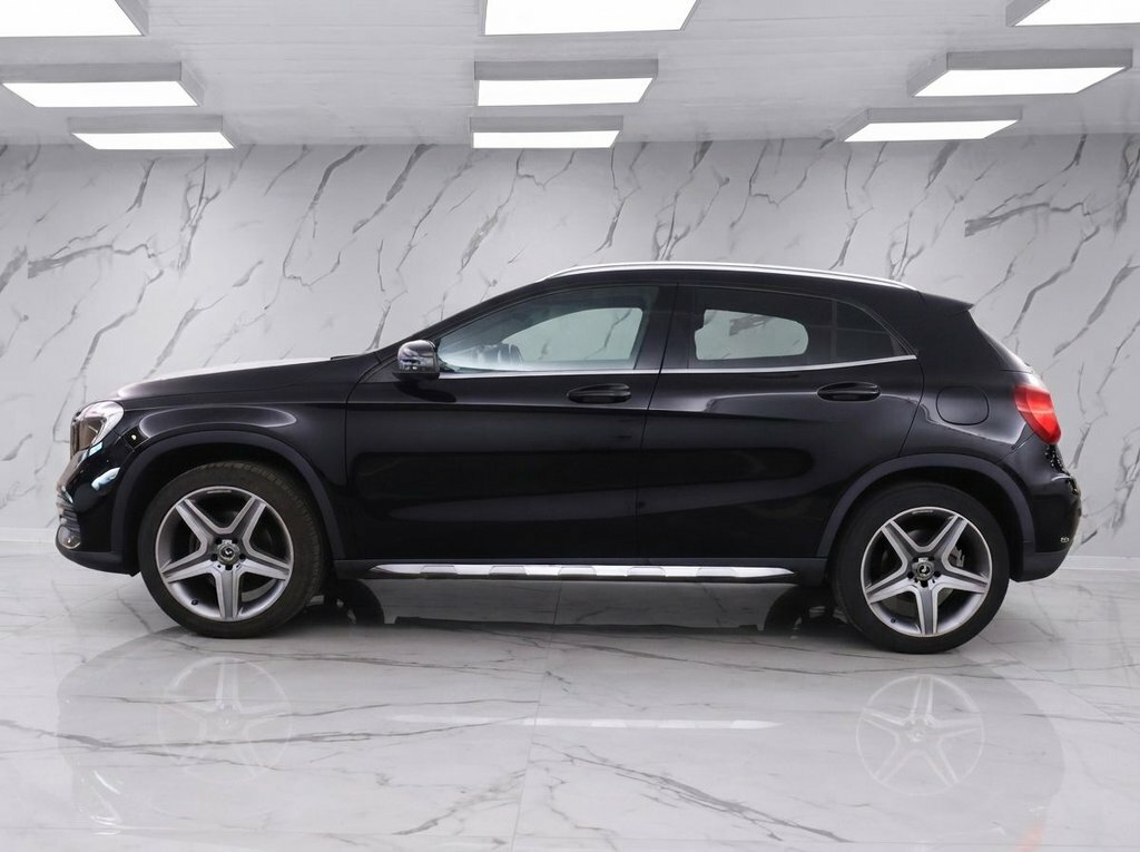 Mercedes-Benz GLA Class 1.6L Amg Line Black #5