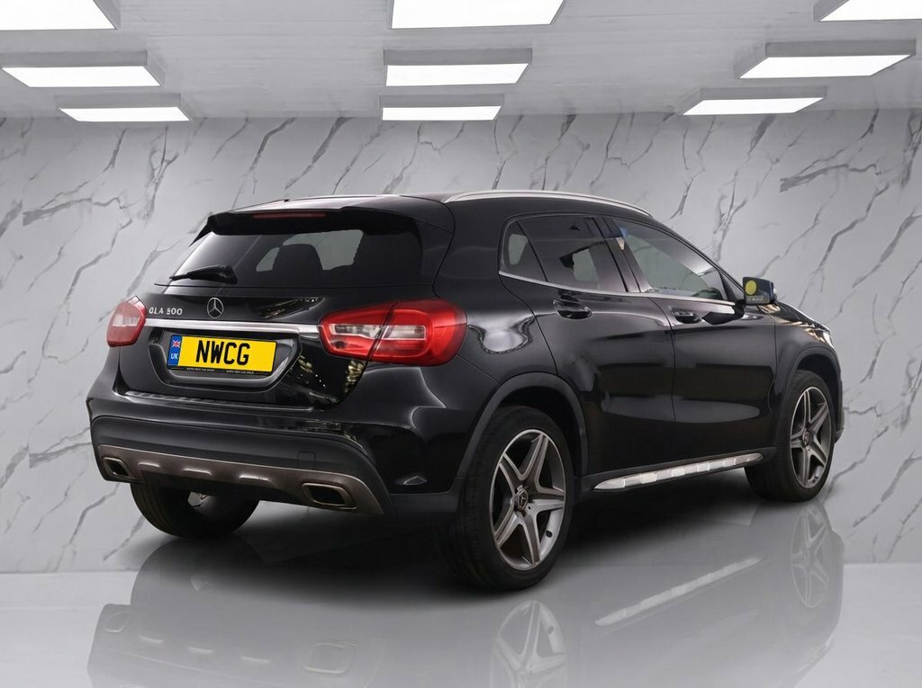 Mercedes-Benz GLA Class 1.6L Amg Line Black #3