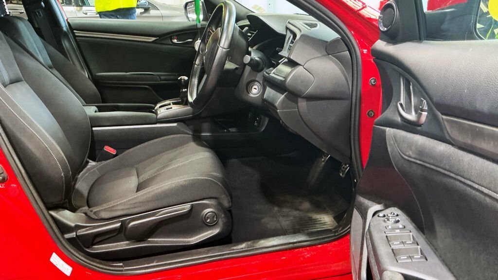 Honda Civic 1.0 Vtec Turbo Sr 5-Door Red #9