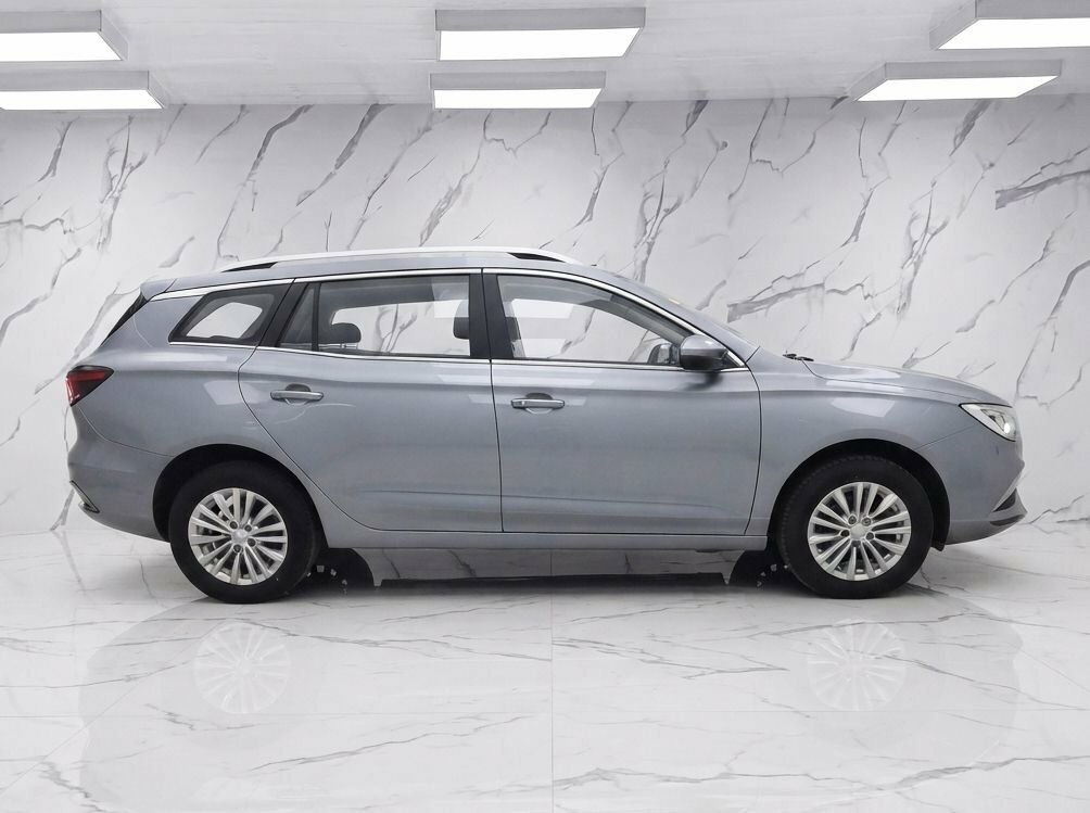 MG MG5 Estate Silver #5