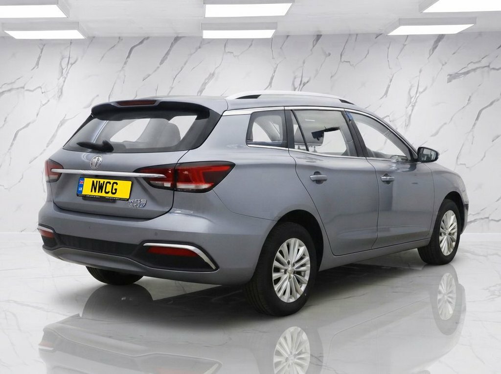 MG MG5 Estate Silver #4