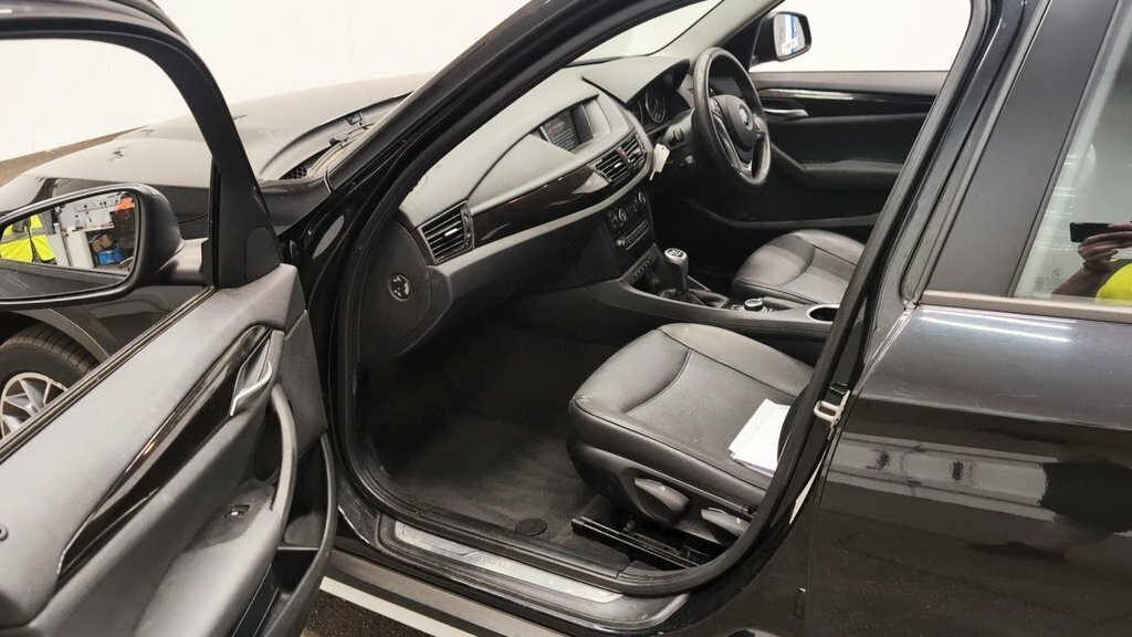 BMW X1 2L Xline Black #6