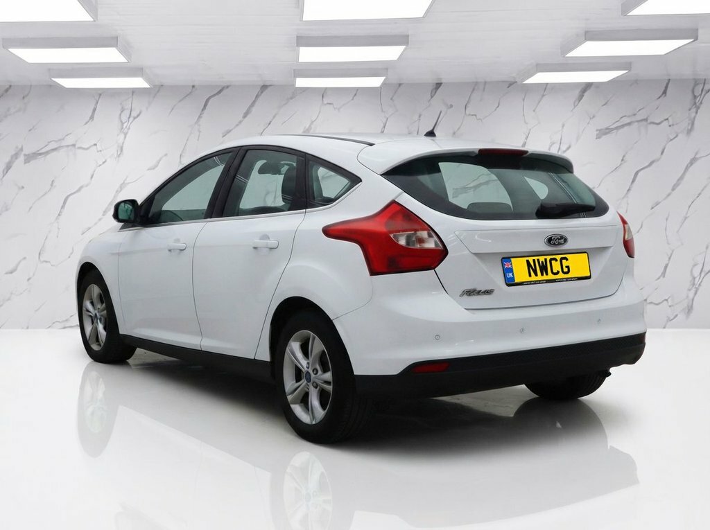 Ford Focus 1.6L Zetec White #3