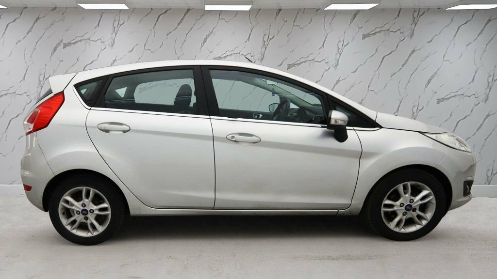Ford Fiesta Hatchback 2015 Ford Fiesta 1.0 Ecoboost Zetec Petr Black #6
