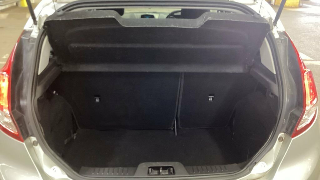 Ford Fiesta Hatchback 2015 Ford Fiesta 1.0 Ecoboost Zetec Petr Black #11