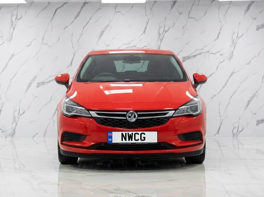 Vauxhall Astra 1.6L Design Red #5