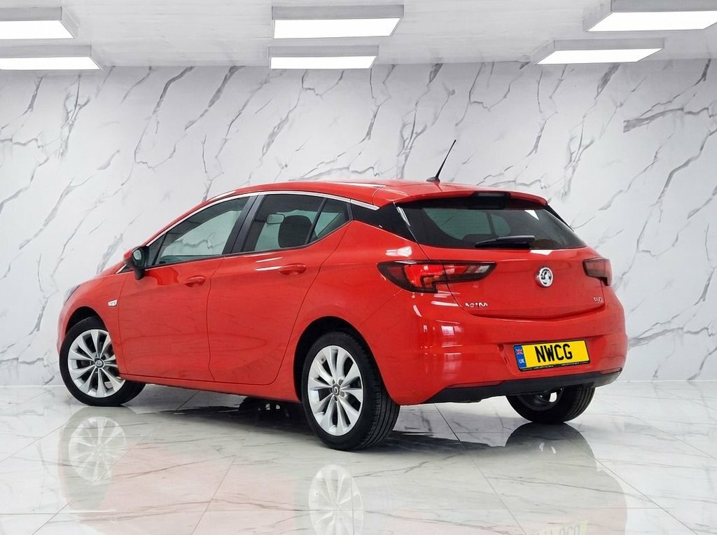 Vauxhall Astra 1.6L Design Red #3