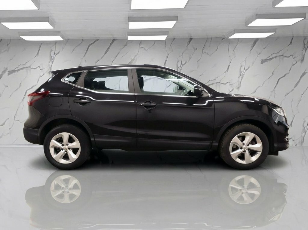 Nissan Qashqai 1.3L Acenta Premium Black #6