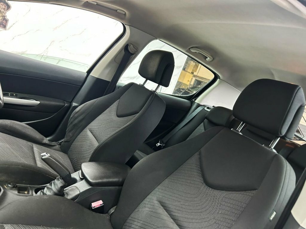 Peugeot 308 Hatchback 1.4 Vti Verve 200909 Red #11