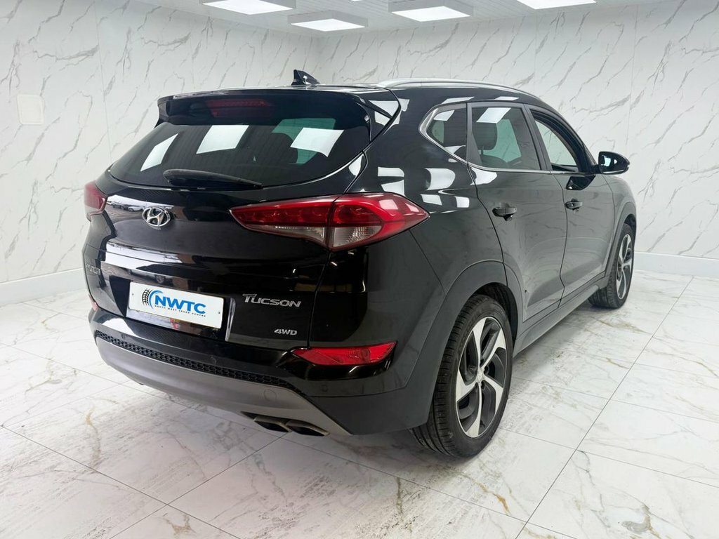 Hyundai Tucson 1.7 Crdi Se Blue Drive 114 Bhp Beige #9