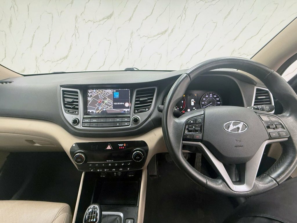 Hyundai Tucson 1.7 Crdi Se Blue Drive 114 Bhp Beige #15