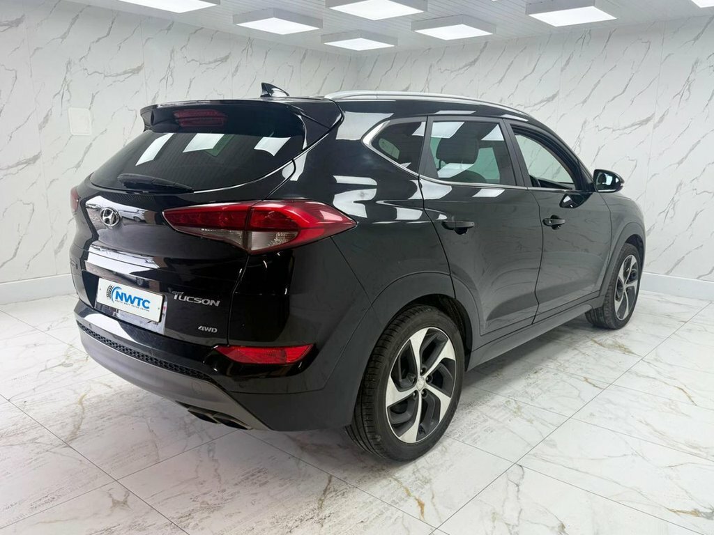 Hyundai Tucson 1.7 Crdi Se Blue Drive 114 Bhp Beige #10