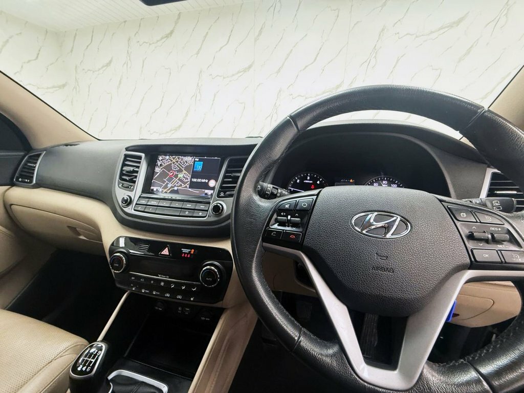 Hyundai Tucson 1.7 Crdi Se Blue Drive 114 Bhp Beige #14