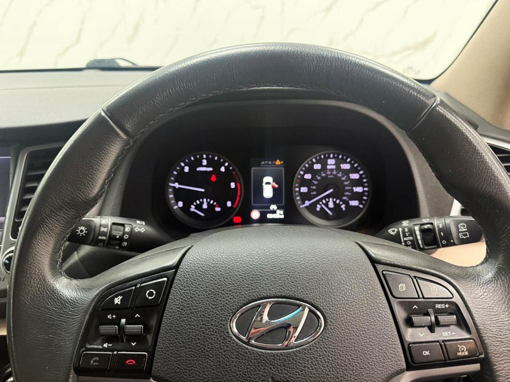 Hyundai Tucson 1.7 Crdi Se Blue Drive 114 Bhp Beige #18