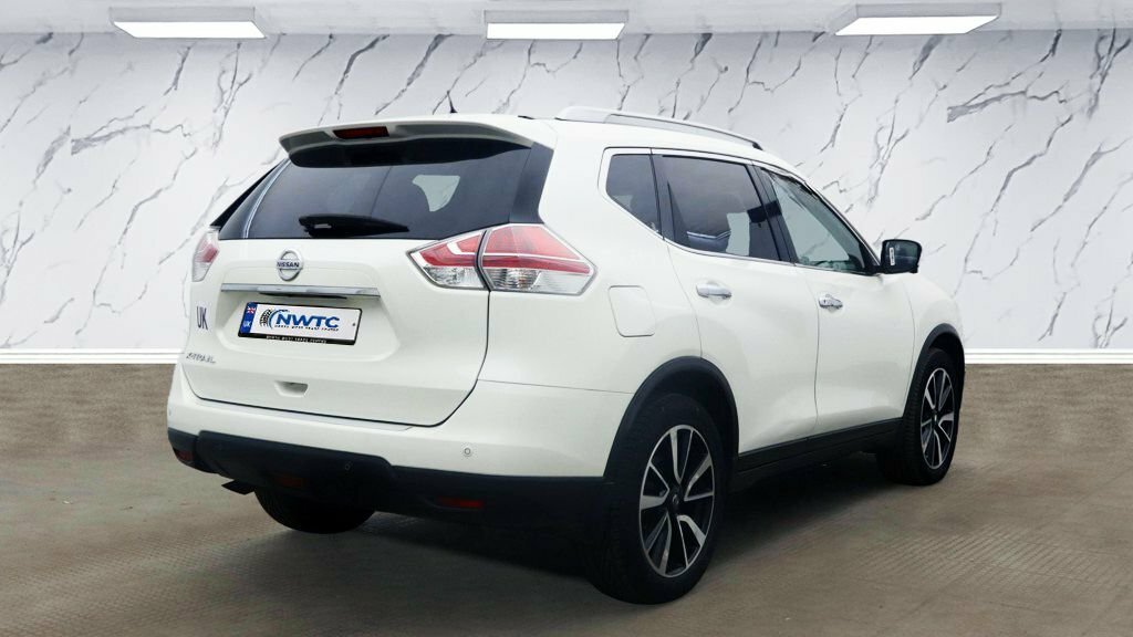 Nissan X-Trail 1.6L N-tec White #4