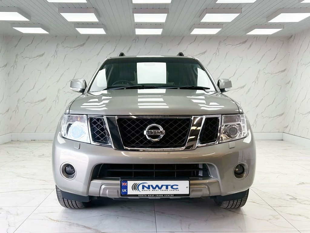 Nissan Pathfinder 2.5L Tekna Silver #2
