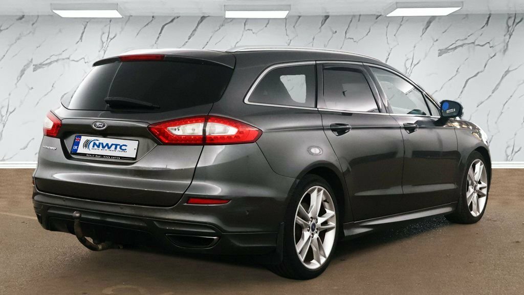 Ford Mondeo 2L Titanium Grey #4