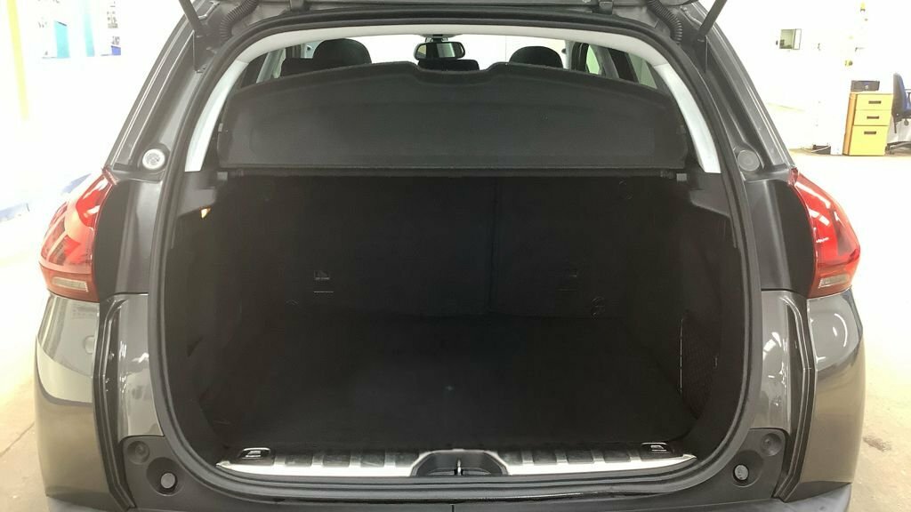 Peugeot 2008 1.6 Bluehdi Allure Euro 6 Ss ... White #11