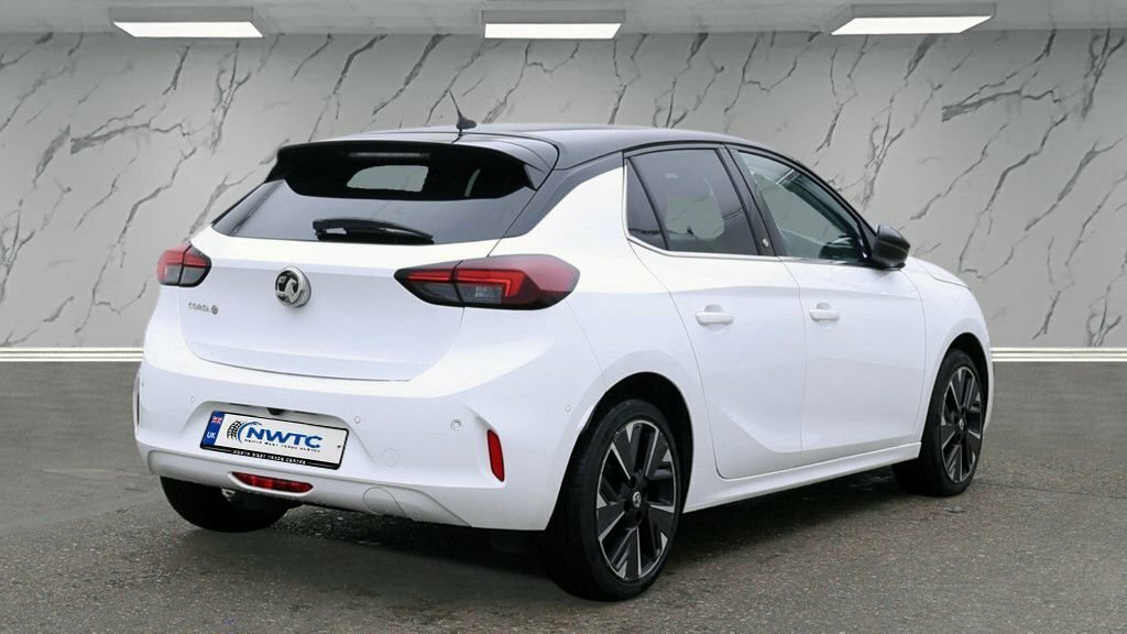 Vauxhall Corsa-e Hatchback FG22RYD White #4