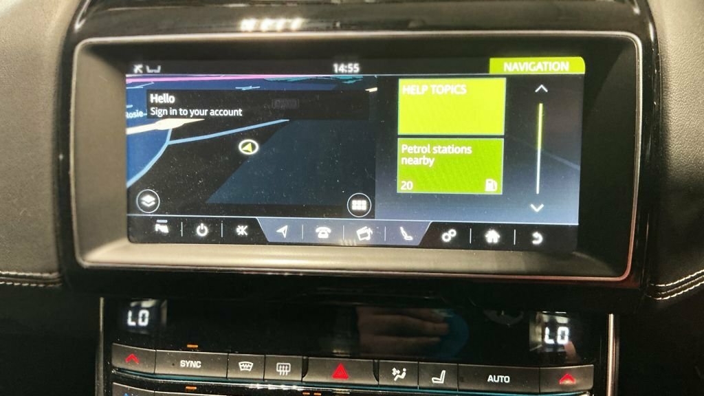 Jaguar XE 2L R-sport Black #6