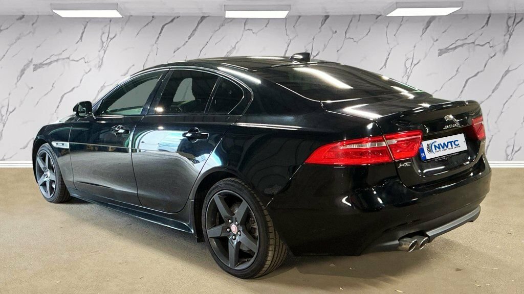 Jaguar XE 2L R-sport Black #2