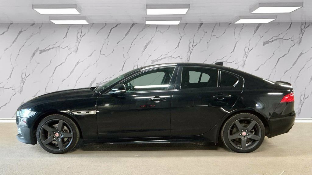 Jaguar XE 2L R-sport Black #5