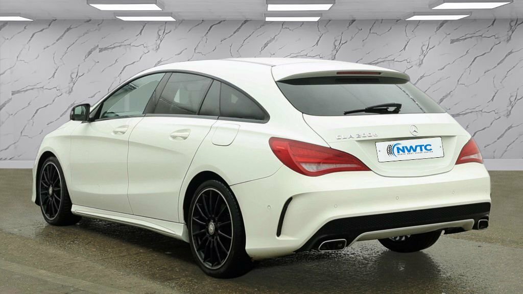 Mercedes-Benz CLA Class 2.1L Amg Sport White #3
